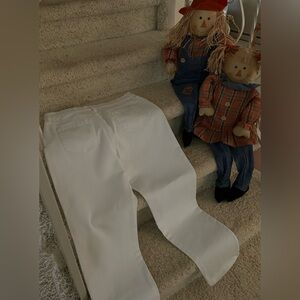 NWOT Gloria Vanderbilt “Amanda”  39” length Jeans White Size 16